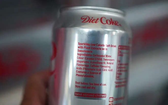 Chất tạo ngọt thay thế đường có thực sự an toàn? - Ảnh 4. WHO: Chất tạo ngọt aspartame trong kẹo cao su, soda ăn kiêng có thể gây ung thư