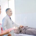 Xấu hổ vì đau vùng kín không dám chia sẻ, thiếu niên 14 tuổi suýt mất tinh hoàn