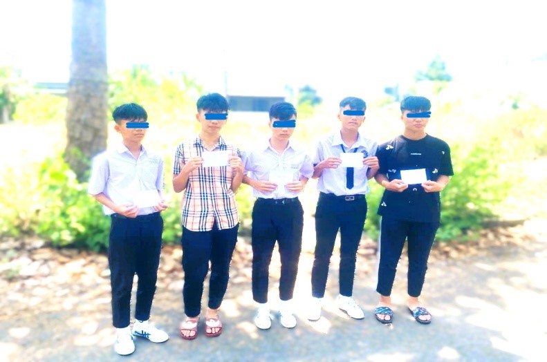1000048998-17791621867101308654153 Khởi tố nhóm thiếu niên mang dao đi cướp tài sản- Ảnh 1.
