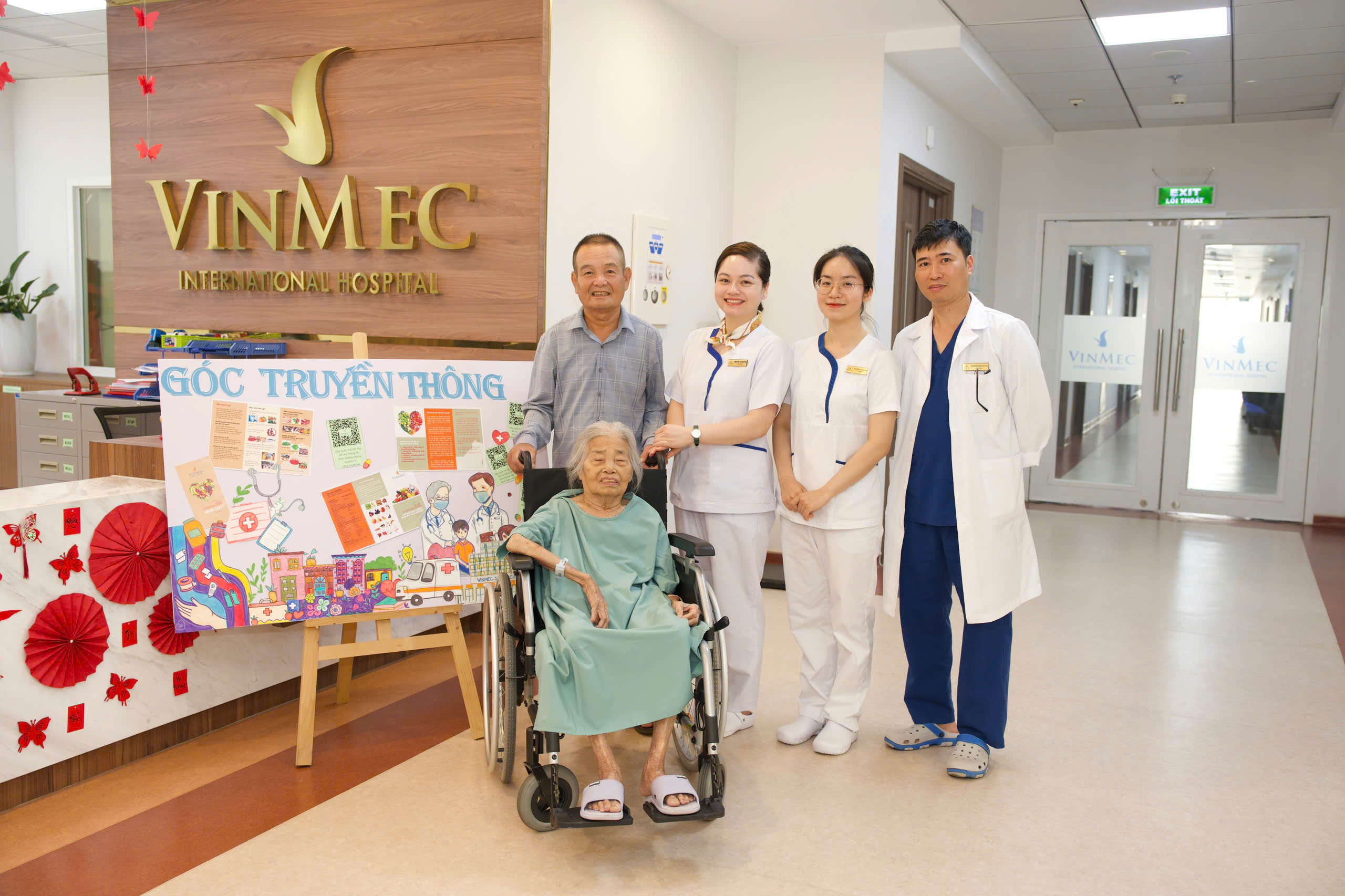 Hành trình kỳ diệu tại Vinmec: Cứu cụ bà 87 tuổi nặng 29 kg bị sốc nhiễm khuẩn nặng- Ảnh 2.