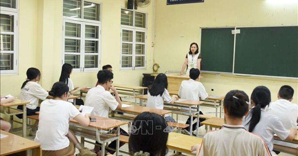Kỳ thi lớp 10 tại Hà Nội: Còn những lựa chọn khác ngoài trường công lập