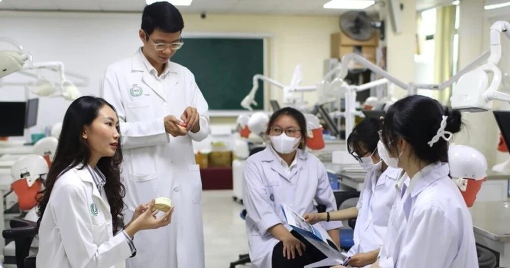 Mức quy đổi điểm IELTS của các trường đại học Y Dược năm 2026