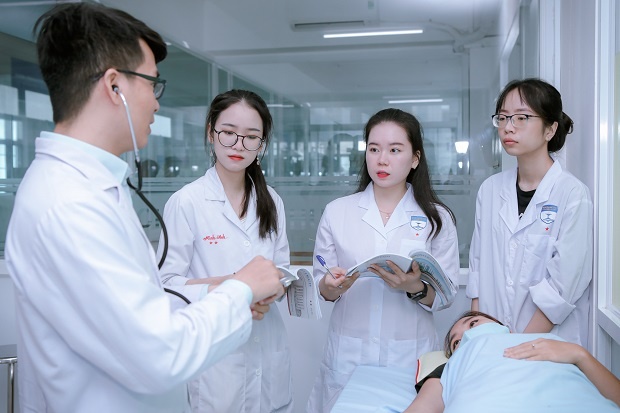 dieu-duong-1778140196991285122467 Liên thông lên đại học có phải đổi chứng chỉ hành nghề điều dưỡng?- Ảnh 1.