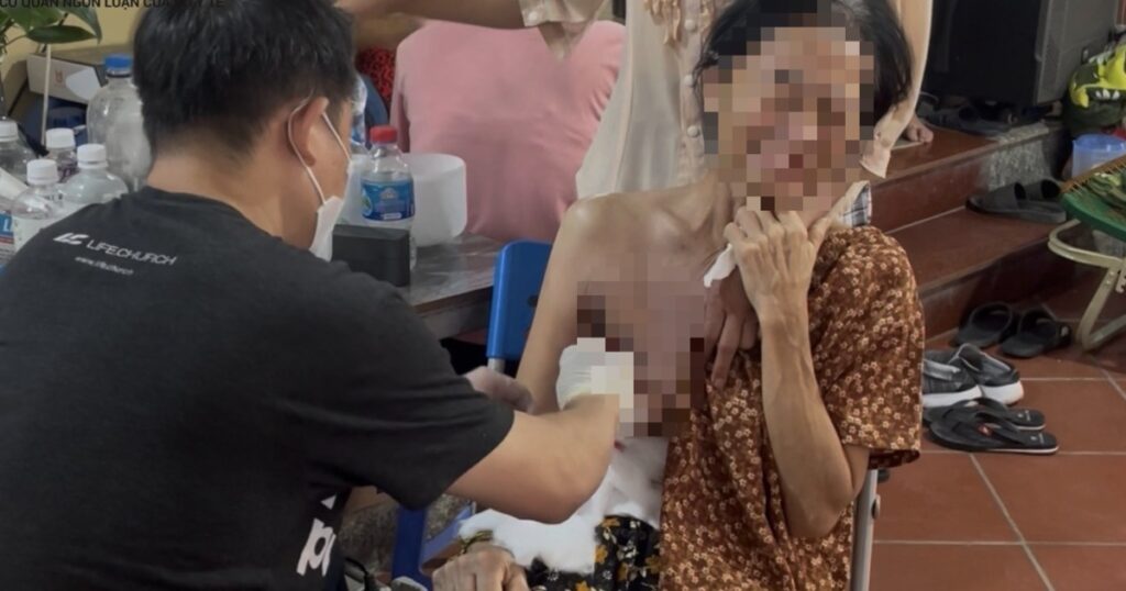 Chuyện rùng mình giữa Hà Nội: Tự ý ‘mổ’ khối u ngay tại cơ sở chữa bệnh bằng nước
