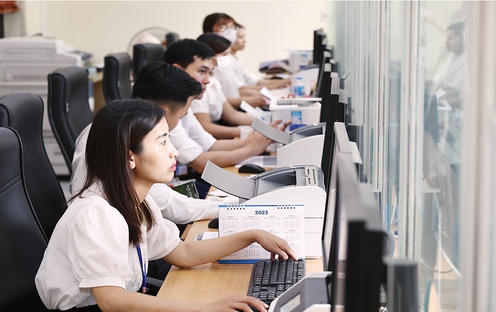 Đề xuất phụ cấp tới 300% lương để hút nhân tài vào khu vực công- Ảnh 1.