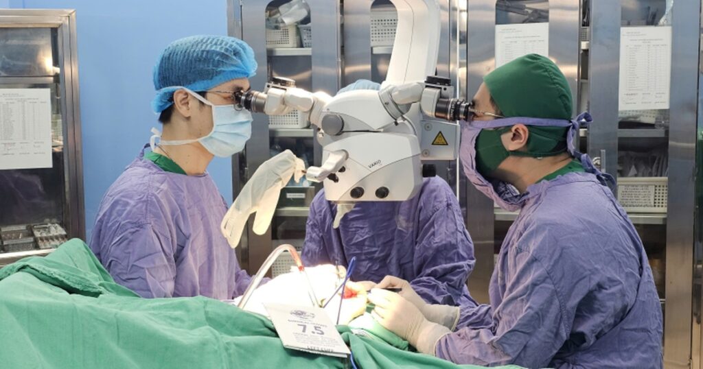Vi phẫu cứu bàn tay gần đứt rời do tai nạn nổ bình khí nén