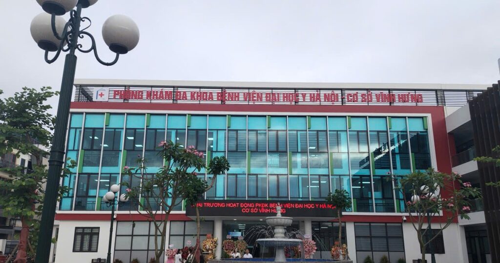 Bệnh viện Đại học Y Hà Nội khai trương phòng khám chất lượng cao tại Trạm Y tế