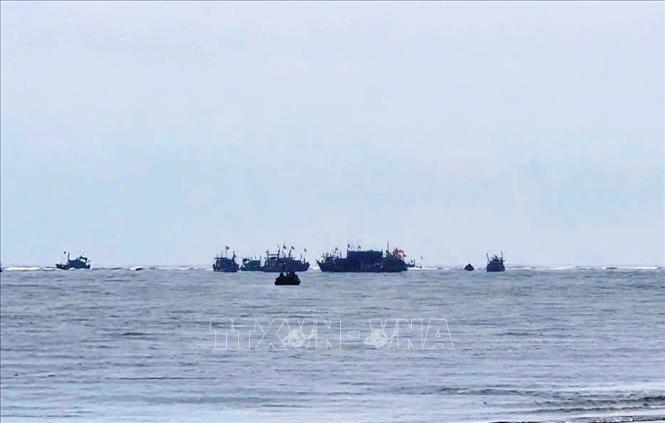 thanh-hoa-170526-1779009175852-1779009176567733138828 Cứu hộ, trục vớt 2 tàu cá Thanh Hóa bị chìm do gió mạnh và sóng lớn- Ảnh 1.