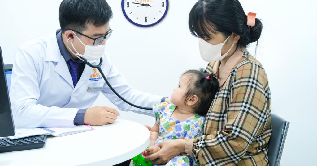 Bộ Y tế: Khám sức khỏe định kỳ ít nhất 1 năm/lần cho trẻ dưới 6 tuổi, có tầm soát tự kỷ