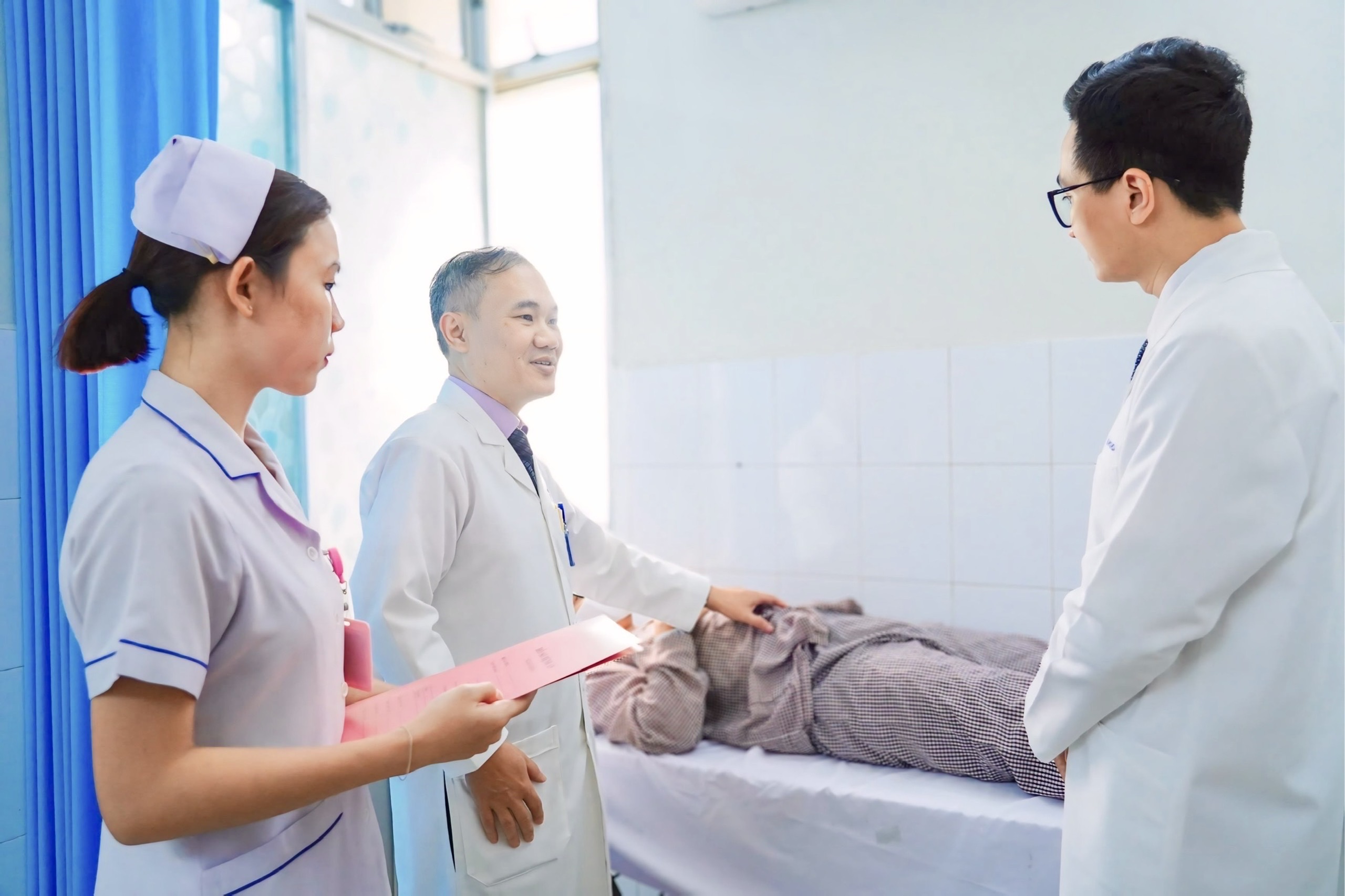z7757498157855c4cba1c667dc75a0f5427b38309e69fa-1778130161925181229506 Xấu hổ vì đau vùng kín không dám chia sẻ, thiếu niên 14 tuổi suýt mất tinh hoàn- Ảnh 1.