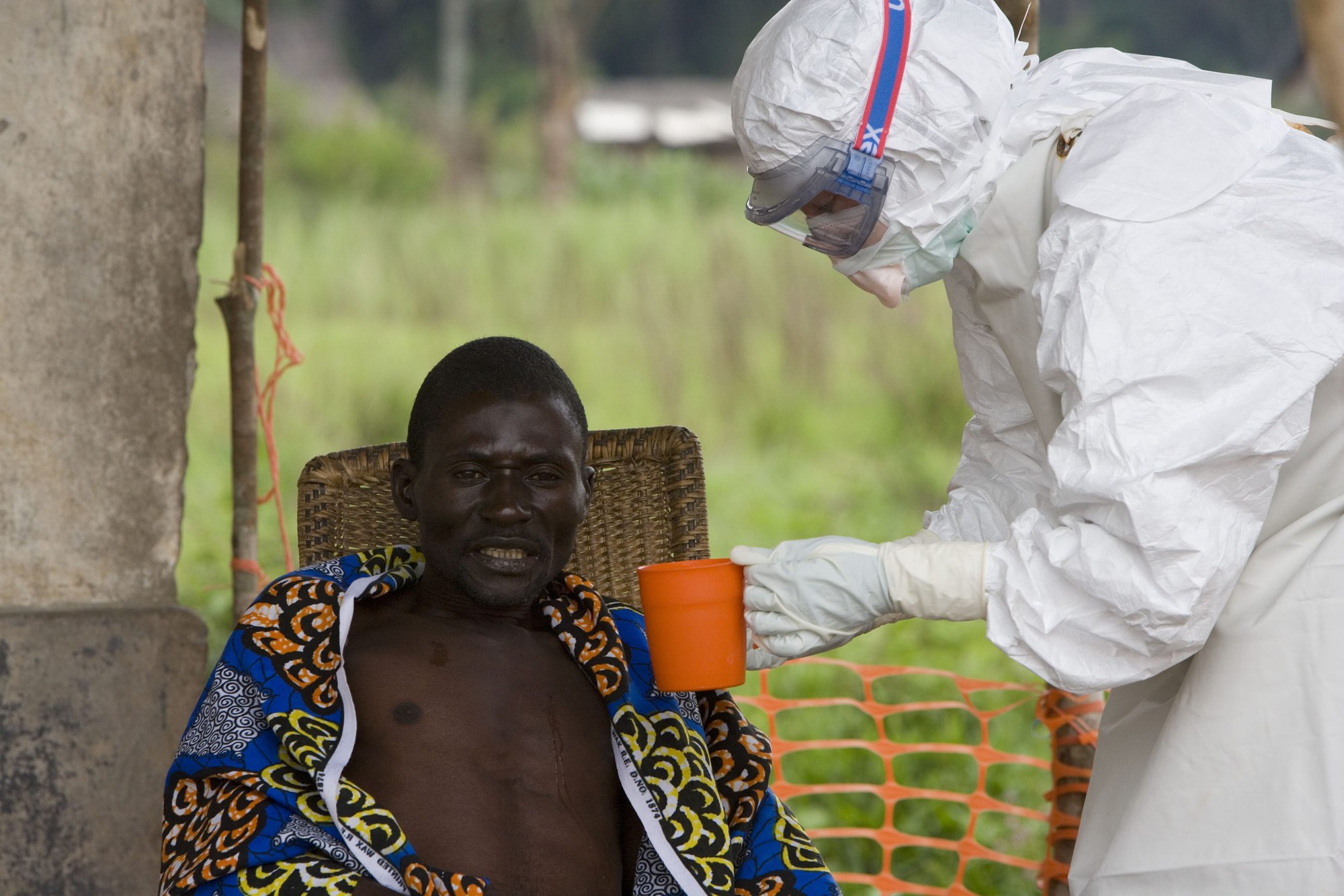 000-par1542488-scaled-177901214252629845968 WHO tuyên bố dịch Ebola là tình trạng khẩn cấp toàn cầu- Ảnh 1.