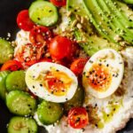 Bữa sáng chọn trứng hay sữa chua Hy Lạp để cung cấp protein tốt nhất?