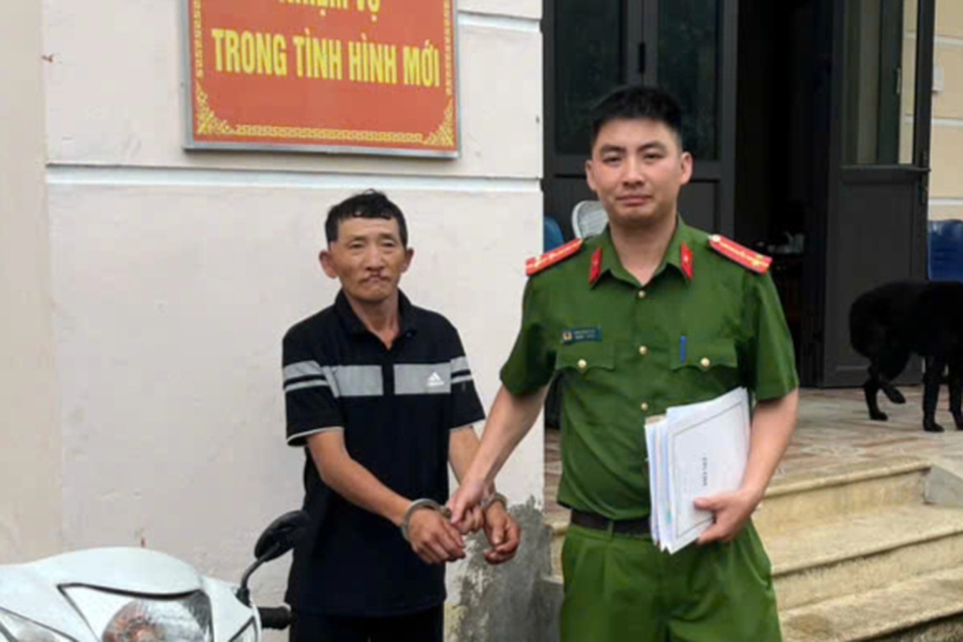 Triệt phá đường dây ma túy hoạt động theo kiểu dòng họ ở Lào Cai, huy động hơn 100 cảnh sát truy bắt- Ảnh 1.