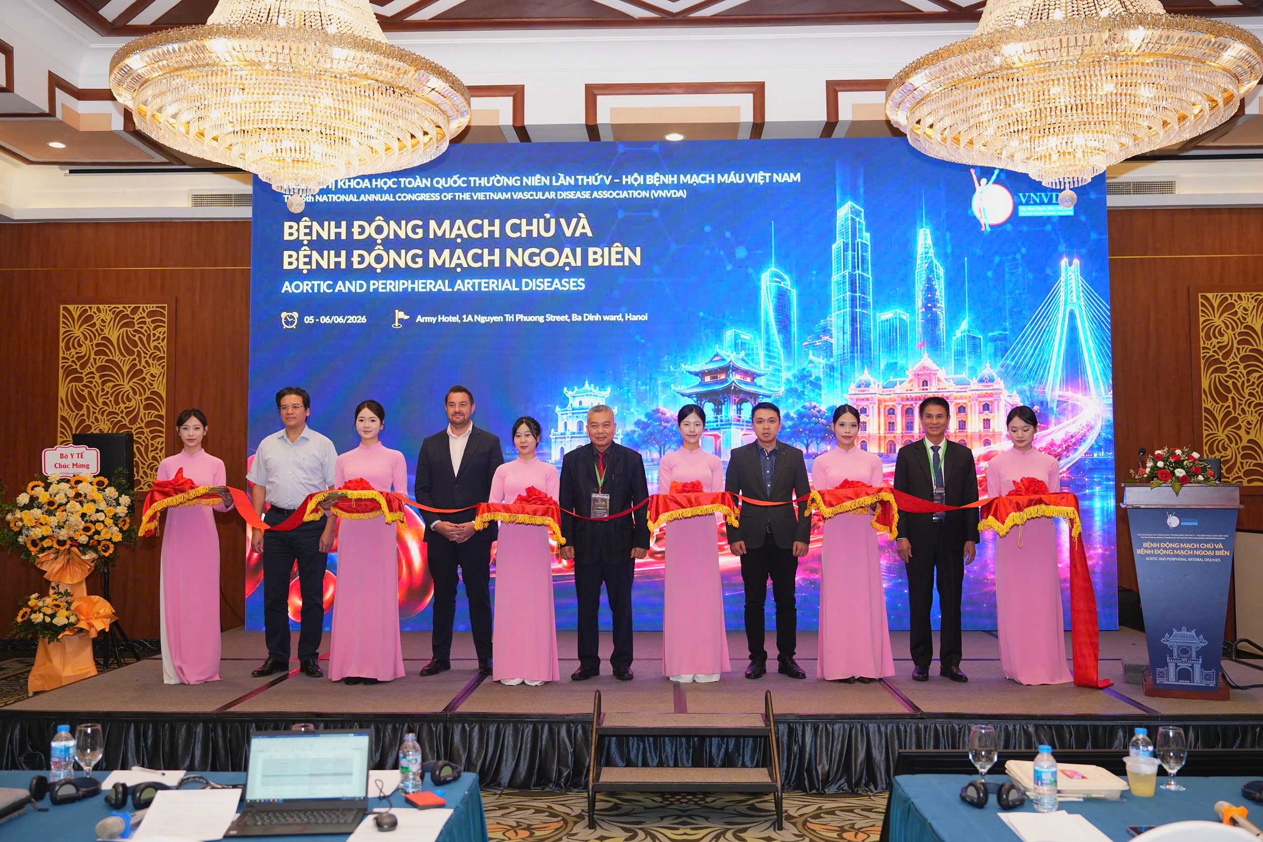 Phát triển nhiều kỹ thuật chuyên sâu trong điều trị bệnh lý mạch máu- Ảnh 3.