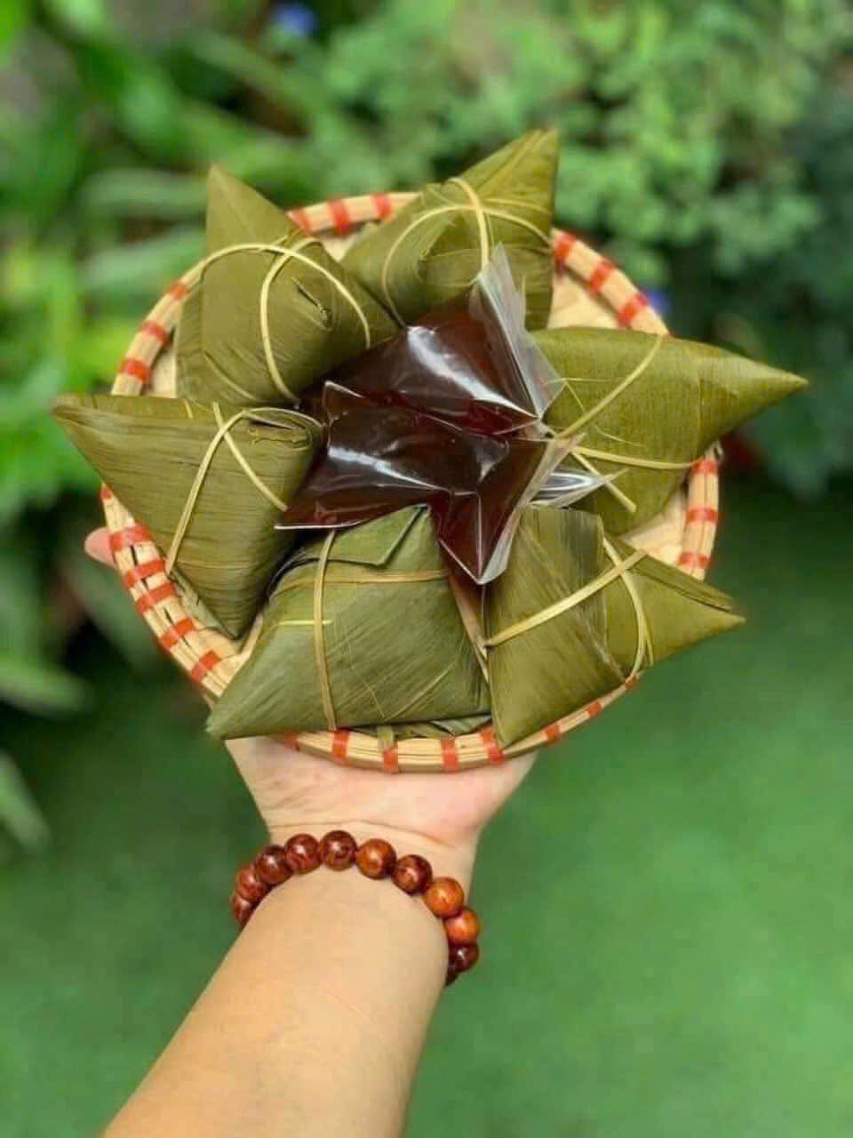 Bánh tro - món ăn thanh mát, giải nhiệt ngày Tết Đoan ngọ- Ảnh 1.