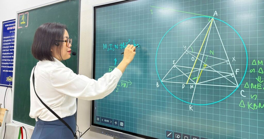 Học sinh Hà Nội dồn lực chạy đua cùng thời gian cho kỳ thi lớp 10