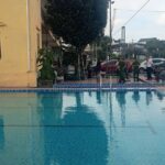 Nghi điện giật tại bể bơi trường học ở Quảng Ninh, 3 trẻ nhập viện cấp cứu