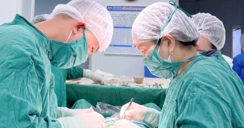 Nghẹt thở giành giật sự sống cho sản phụ chấn thương sọ não đang mang thai 36 tuần