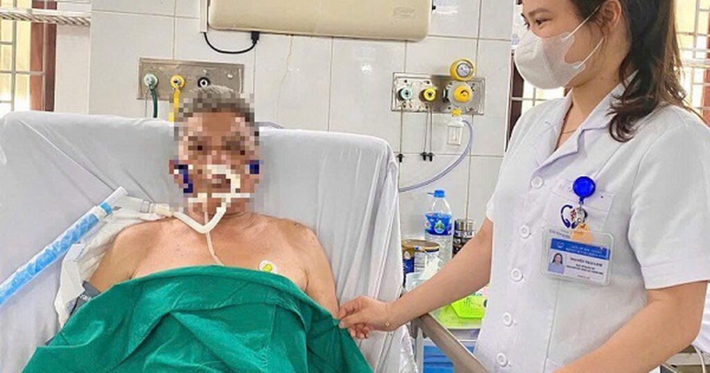 Cứu sống người đàn ông 69 tuổi đuối nước nguy kịch