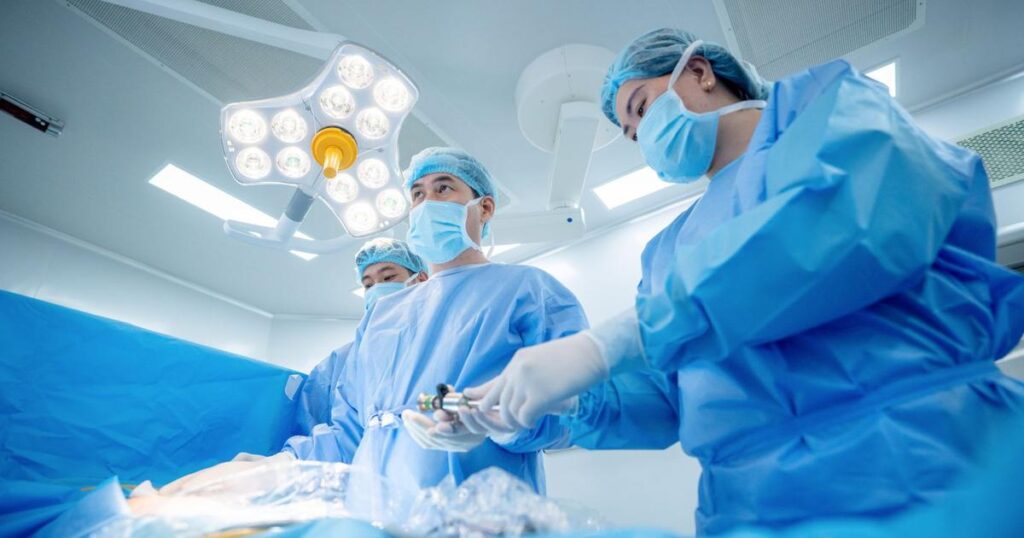 Phẫu thuật cấp cứu, bảo tồn lá lách cho nữ du khách Hàn Quốc bị tai nạn đa chấn thương ở Hạ Long