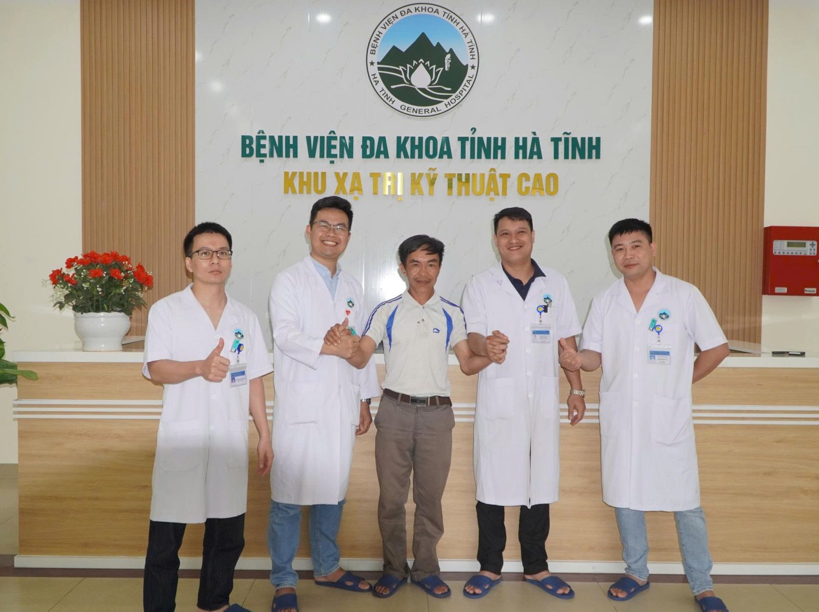 anh-3-177857432731417144906 Bệnh viện Đa khoa Hà Tĩnh điều trị thành công cho bệnh nhân ung thư trực tràng di căn gan giai đoạn 4- Ảnh 3.