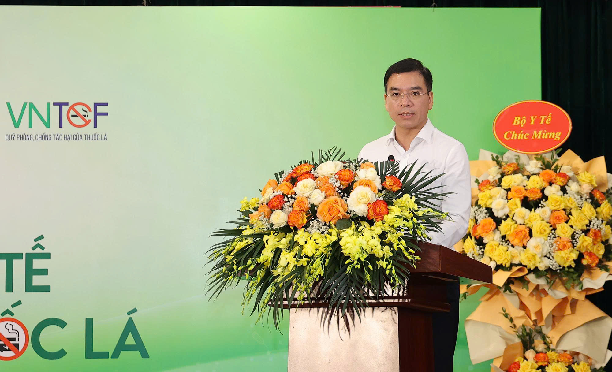 Việc xây dựng cơ sở y tế không khói thuốc phải thực chất, không chỉ dừng ở khẩu hiệu...- Ảnh 1.
