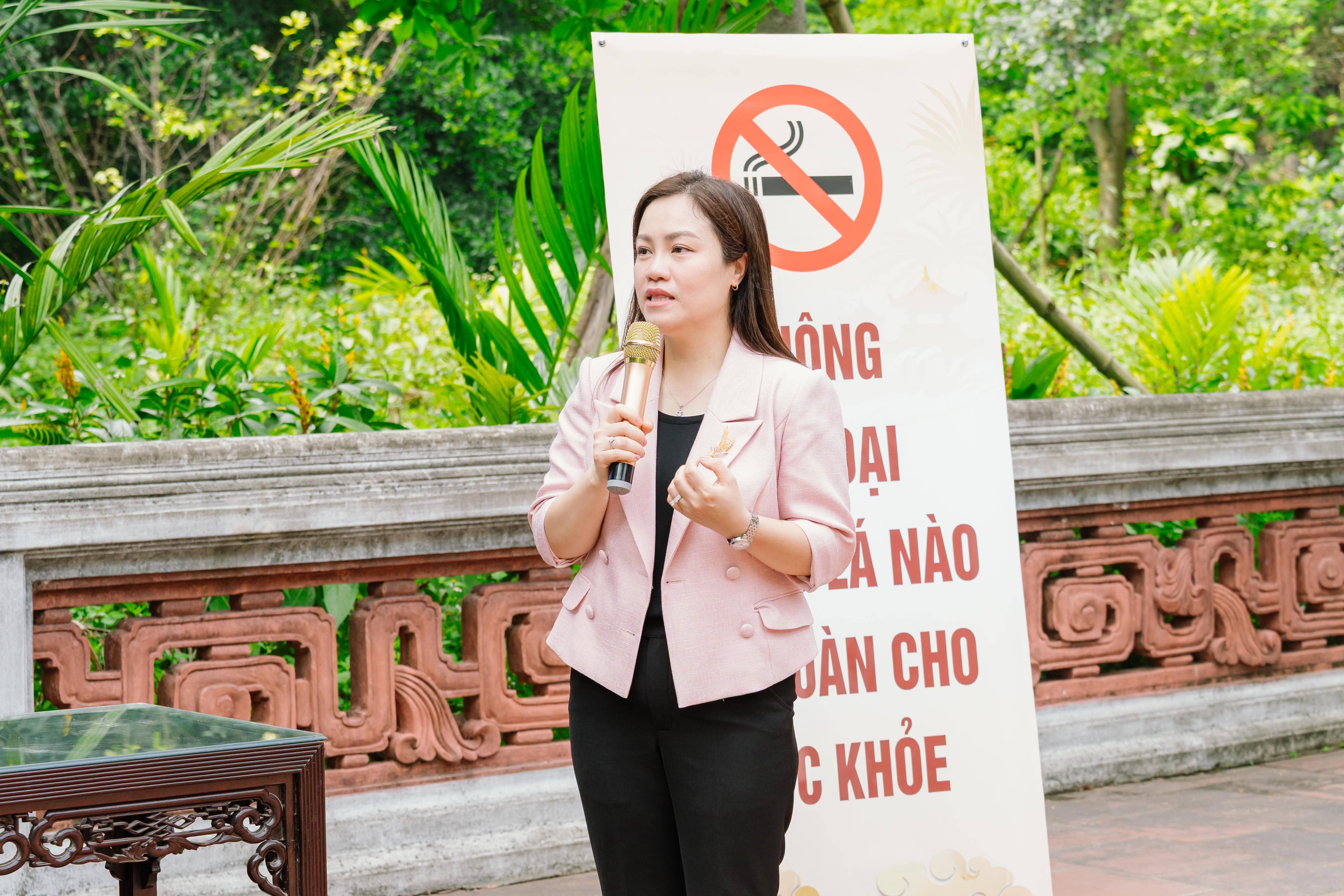 ba-doan-thi-thu-huyen-giam-doc-quoc-gia-to-chuc-campaign-for-tobacco-free-kids-phat-bieu-tai-le-ky-cam-ket-17800617782921412773736 Xây dựng Di tích Quốc gia đặc biệt Chùa Bổ Đà thành mô hình điểm không khói thuốc lá- Ảnh 4.
