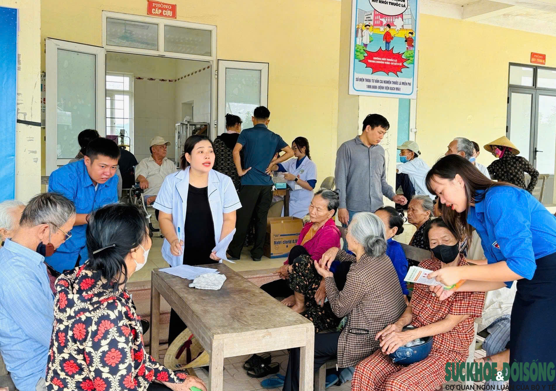 Đưa bác sĩ về xã giúp người dân thay đổi thói quen ‘có bệnh mới đi khám’- Ảnh 4.