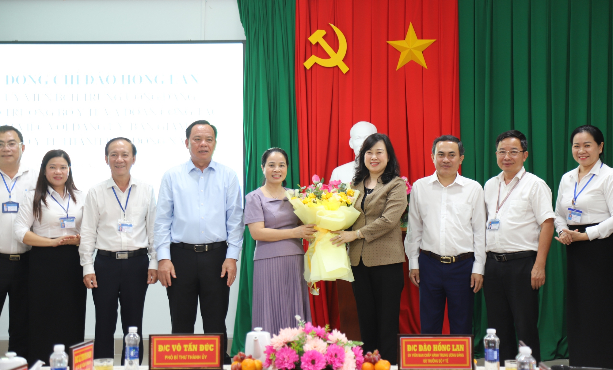Bộ trưởng Bộ Y tế: Phân cấp càng mạnh, y tế cơ sở càng phải vững- Ảnh 4.