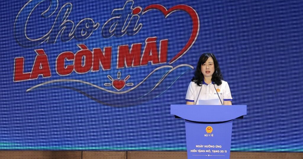 Bộ trưởng Đào Hồng Lan: “Cho đi là còn mãi” – hồi sinh những cuộc đời