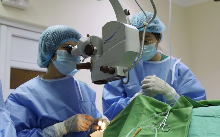 Cắt khối ung thư xâm lấn rộng, bảo tồn chức năng tiết niệu cho người bệnh- Ảnh 3.