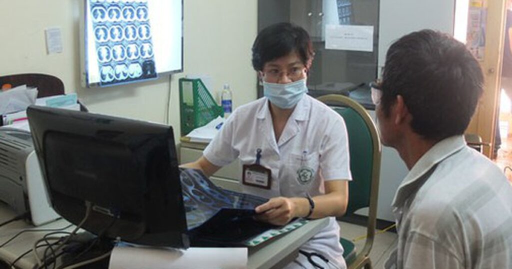 Tuyến y tế cơ sở – ‘cánh tay nối dài’ trong hỗ trợ cai nghiện thuốc lá
