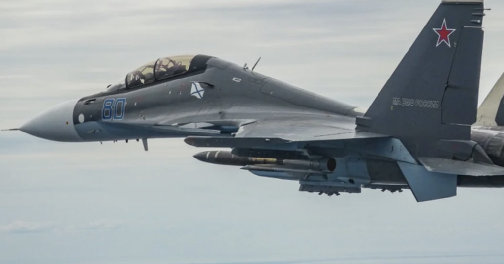Tiêm kích Su-30SM2 Nga luyện đòn đánh sở chỉ huy và chiến hạm NATO