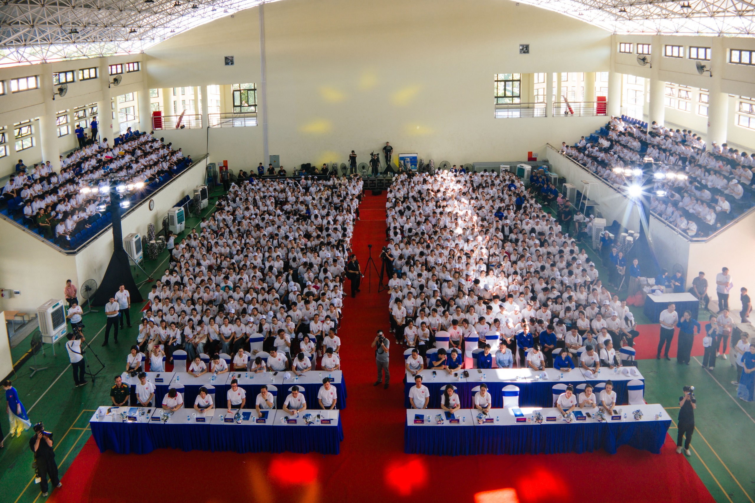 dji202605240741450023dqd-1779682174527613304167 “Vạch trần sự hấp dẫn giả tạo” của thuốc lá thế hệ mới để bảo vệ giới trẻ- Ảnh 2.