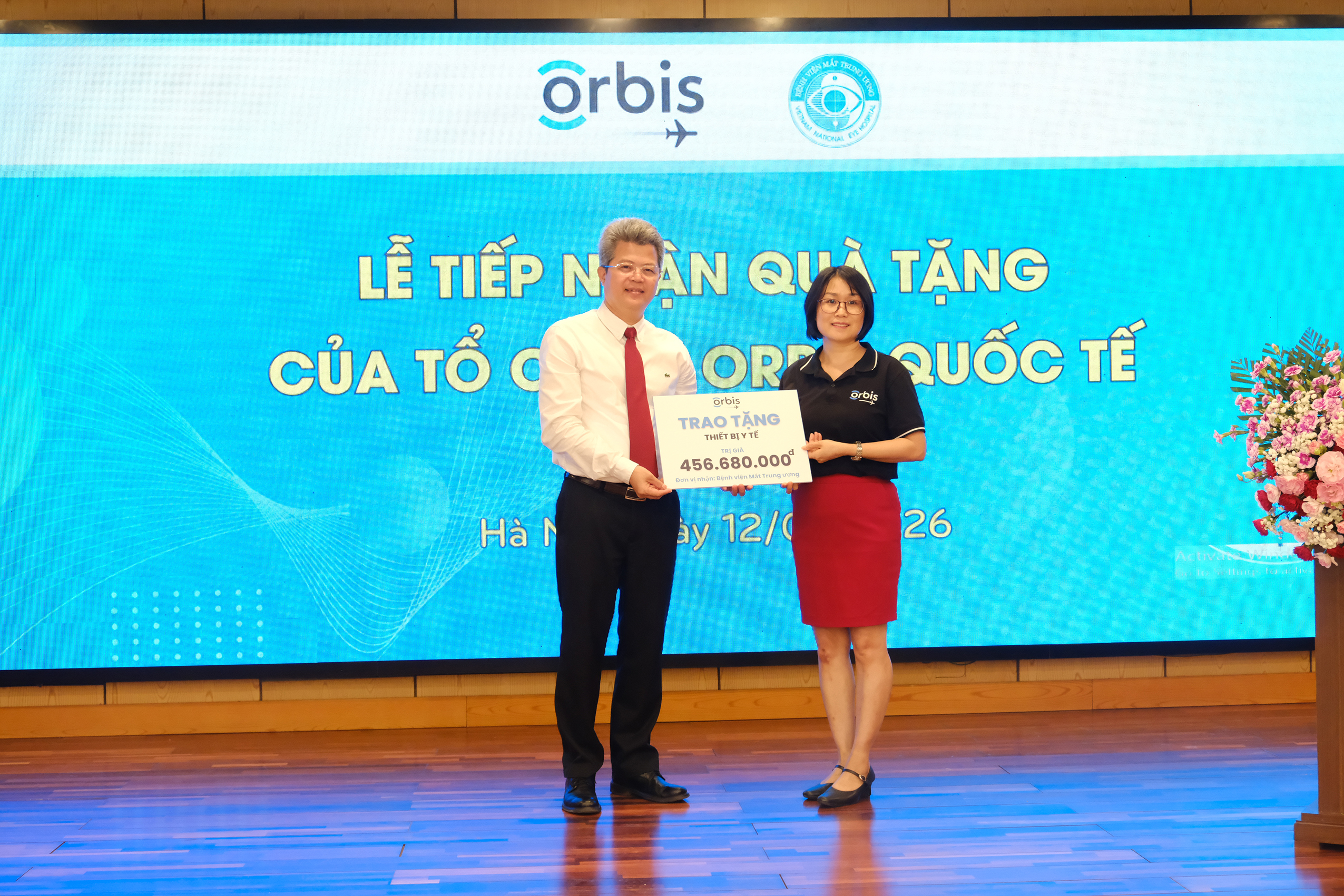 dscf6470-1778584358208812197298 Mở rộng tiếp cận phẫu thuật khúc xạ công nghệ cao cho người dân- Ảnh 5.