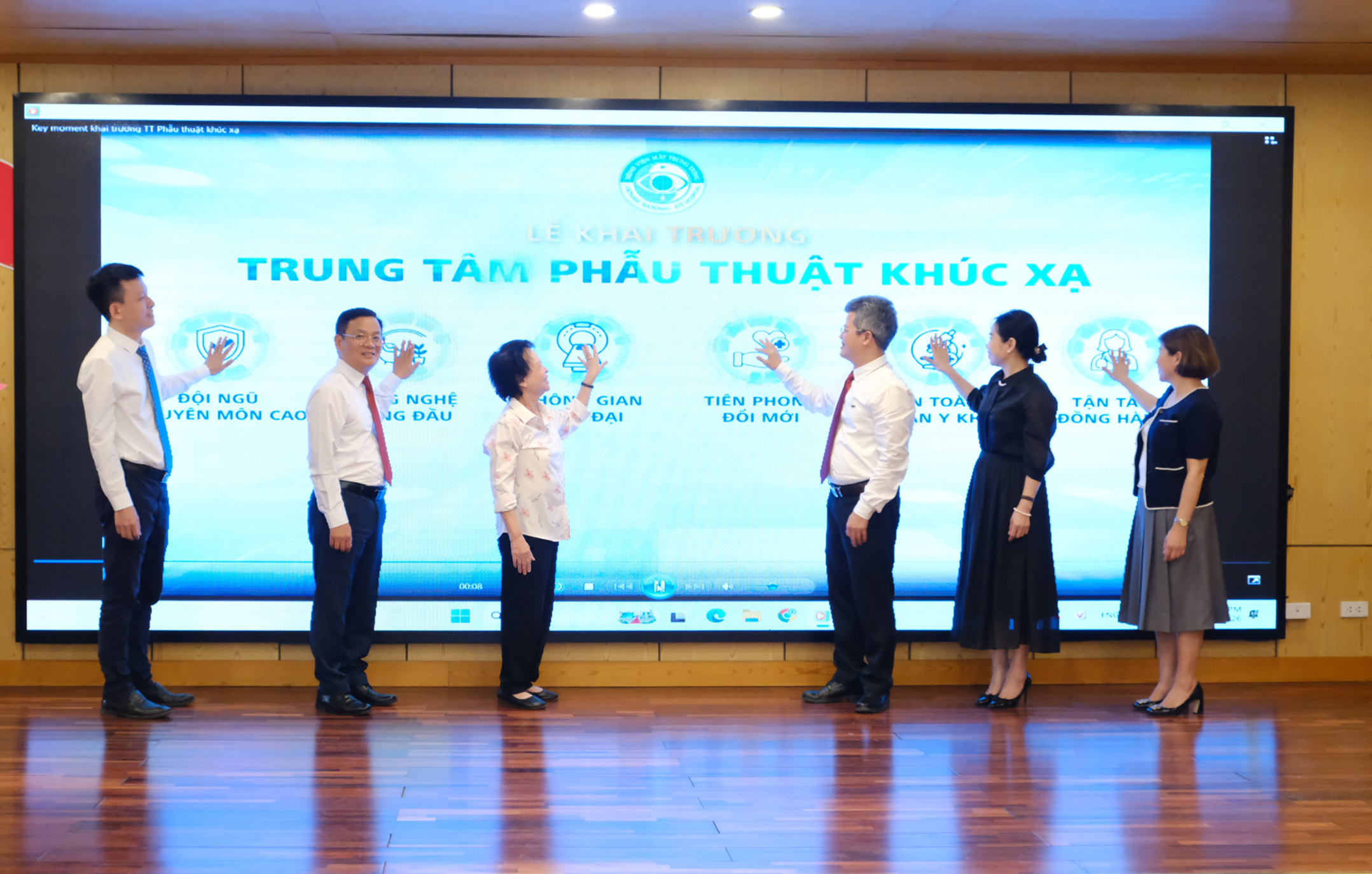 edit-dscf6487-1778584448404810456732 Mở rộng tiếp cận phẫu thuật khúc xạ công nghệ cao cho người dân- Ảnh 1.