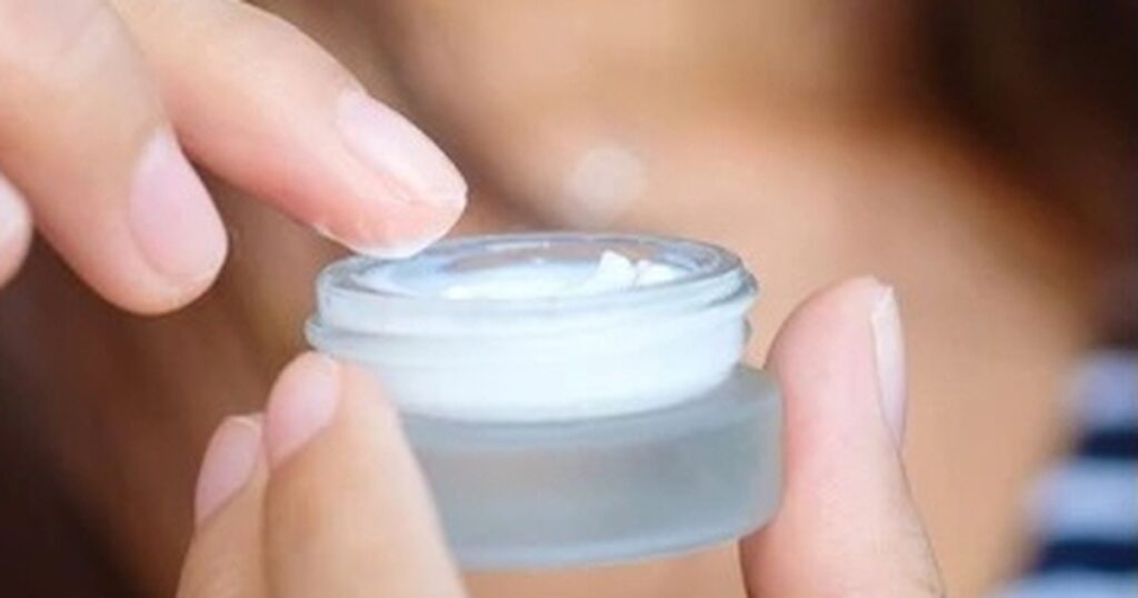 Chi tiết 45 mỹ phẩm bị Bộ Y tế đình chỉ lưu hành, thu hồi và tiêu huỷ do vi phạm