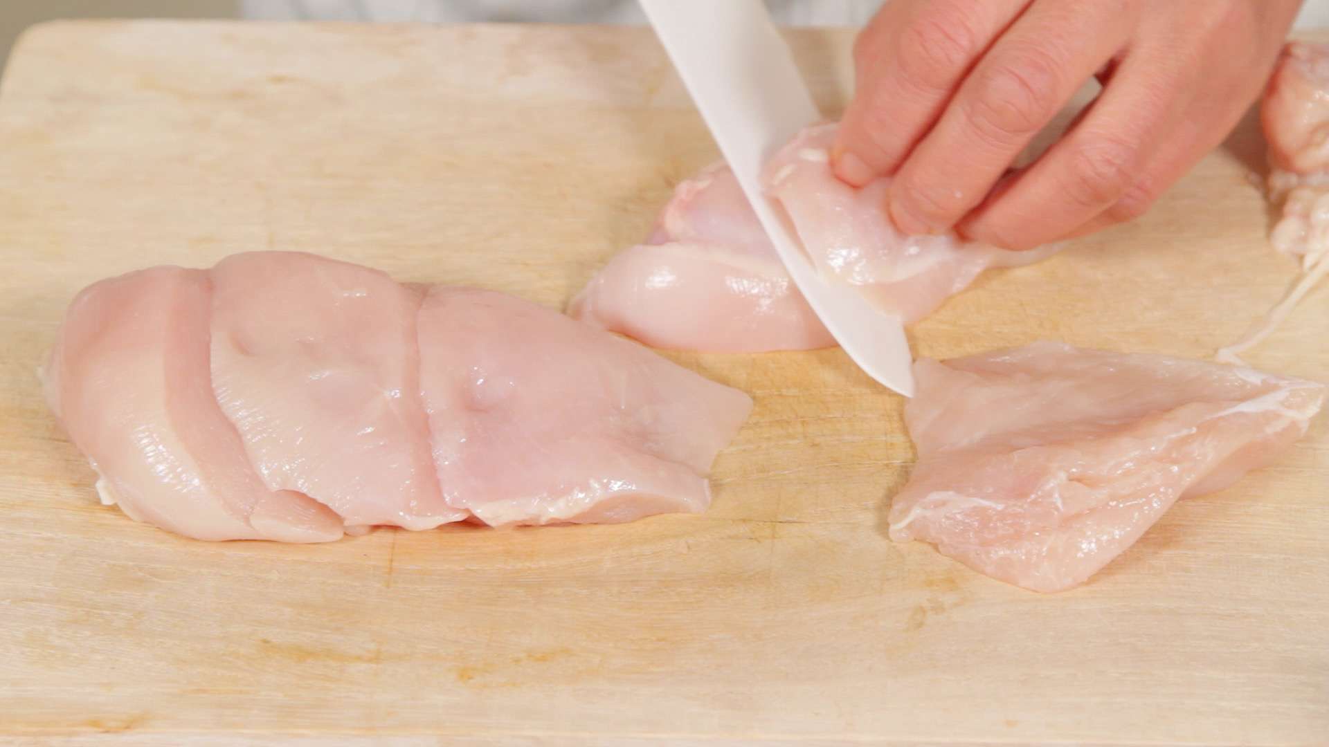 Bí quyết nấu món ức gà thơm, mọng nước và giảm cân hiệu quả - Ảnh 1.