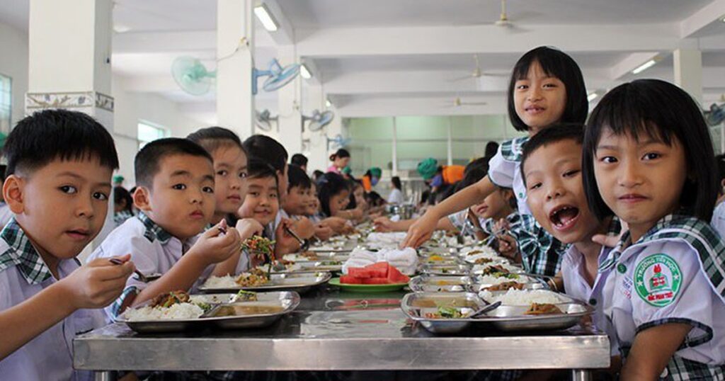 Vai trò của gia đình và nhà trường trong giáo dục dinh dưỡng cho học sinh