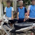 Hà Nội: Bắt nhóm thiếu niên chém người đi đường nếu thấy ‘bướng’