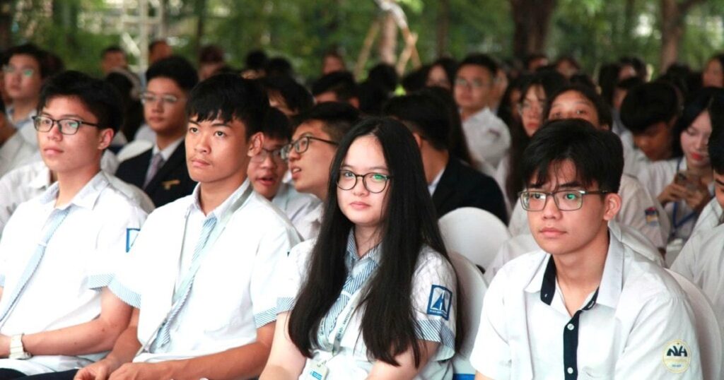 Khoảng trống dinh dưỡng ở tuổi vị thành niên khi cha mẹ bỏ quên giai đoạn vàng cuối cùng