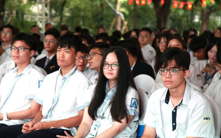 Bí quyết giúp học sinh khỏe mạnh mùa hè nằm ngay trong mâm cơm: Bác sĩ dinh dưỡng tiết lộ nhóm rau quả vàng- Ảnh 2.