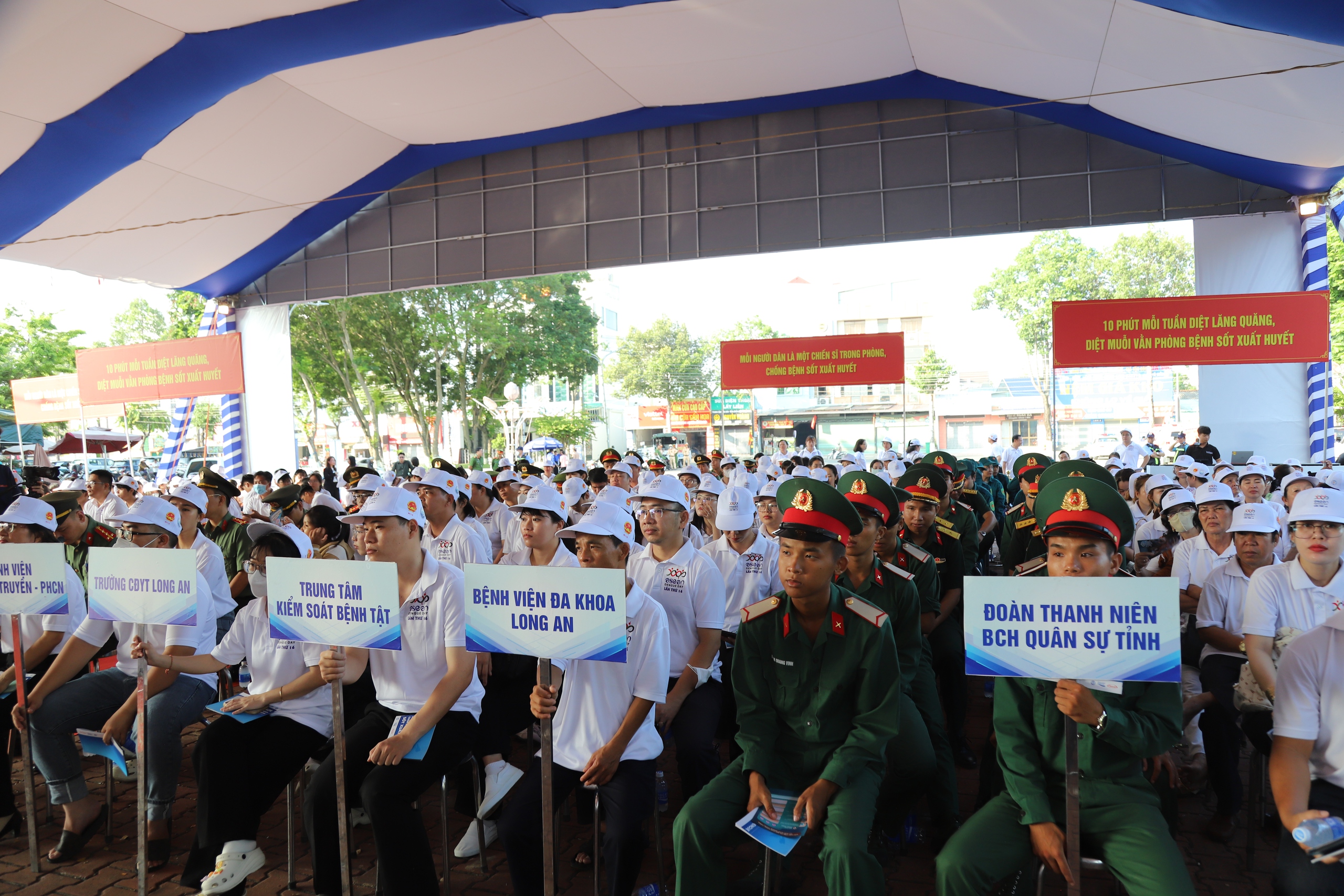 Hơn 50.000 ca sốt xuất huyết, nguy cơ bùng phát trong mùa mưa - Ảnh 2.