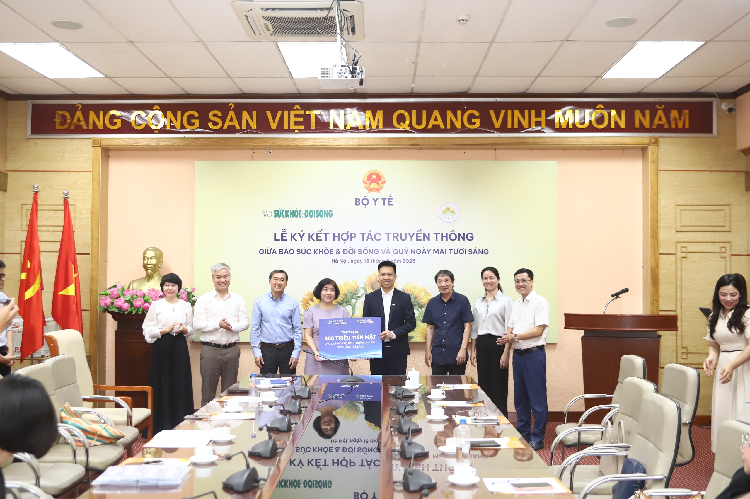 img4639-17790838046581614127562 Báo Sức khỏe & Đời sống cùng Quỹ Ngày mai tươi sáng hợp tác lan tỏa thông điệp nhân ái, huy động hỗ trợ bệnh nhân ung thư- Ảnh 6.