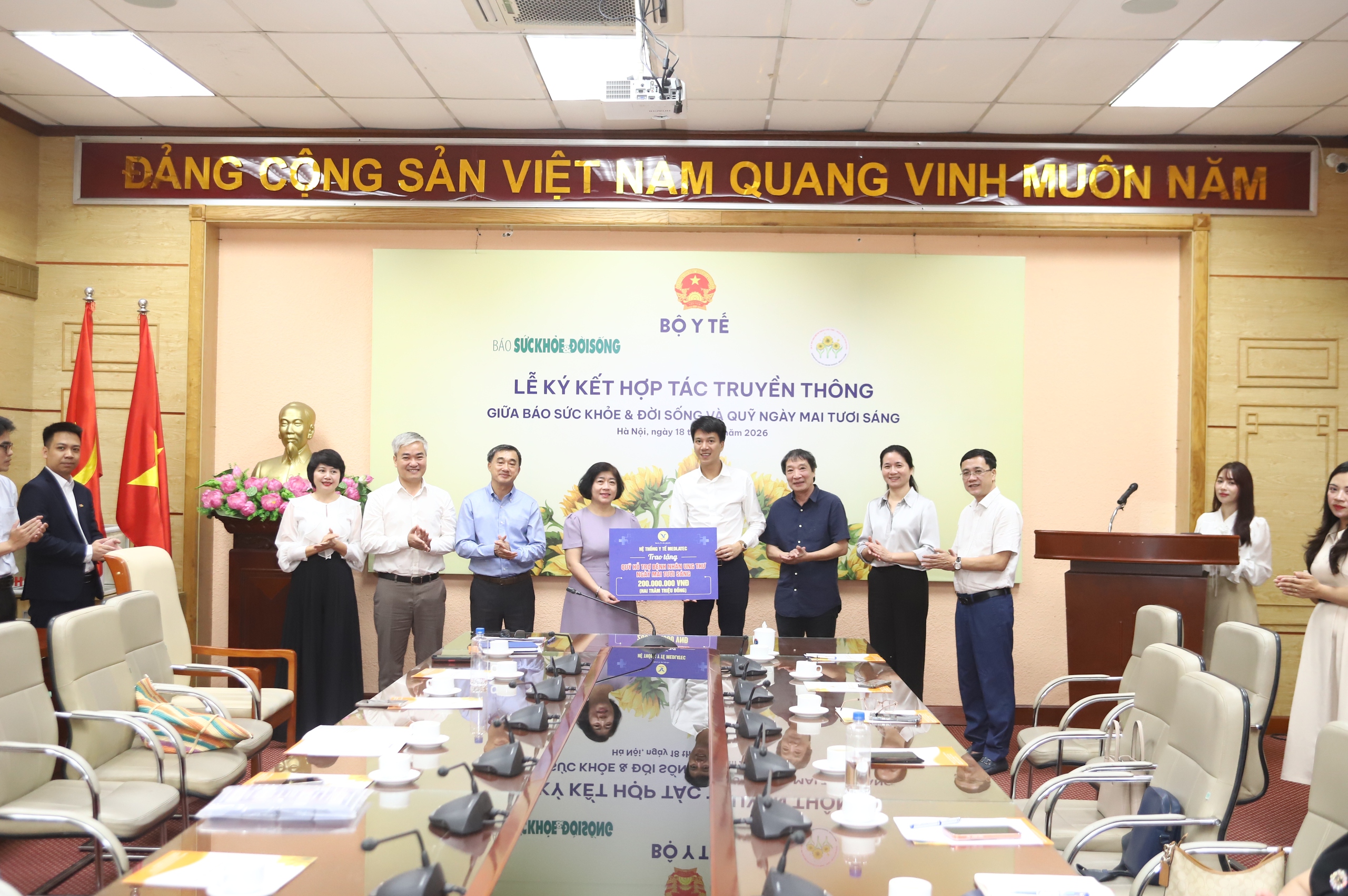 img4728-17790847462141913848711 Báo Sức khỏe & Đời sống cùng Quỹ Ngày mai tươi sáng hợp tác lan tỏa thông điệp nhân ái, huy động hỗ trợ bệnh nhân ung thư- Ảnh 8.