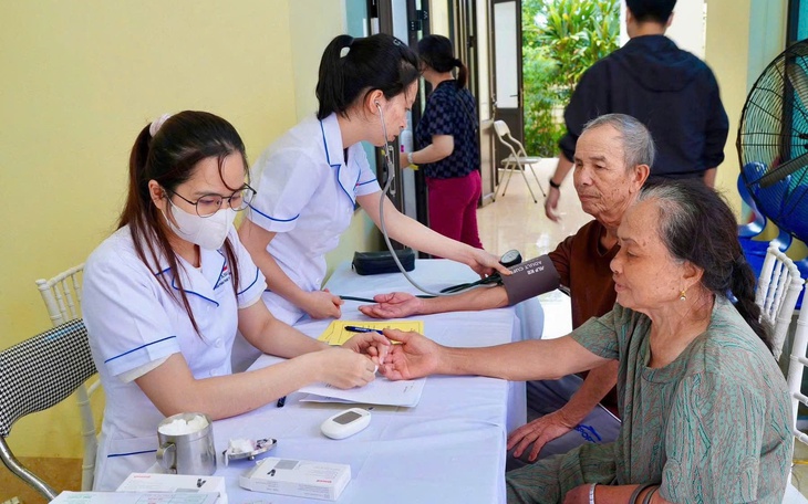 Ngành Y tế Quảng Ninh sẵn sàng đồng hành cùng sĩ tử- Ảnh 3.