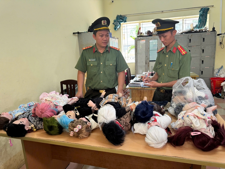 Ngăn chặn trào lưu dùng búp bê Kuman Thong như ‘thần may mắn’ xâm nhập học đường- Ảnh 1.