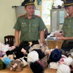 Ngăn chặn trào lưu dùng búp bê Kuman Thong như ‘thần may mắn’ xâm nhập học đường