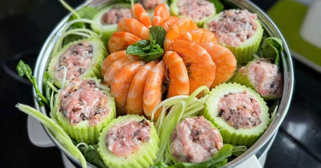 Lẩu tôm bầu: Món ngon thanh mát, bổ dưỡng cho cả gia đình
