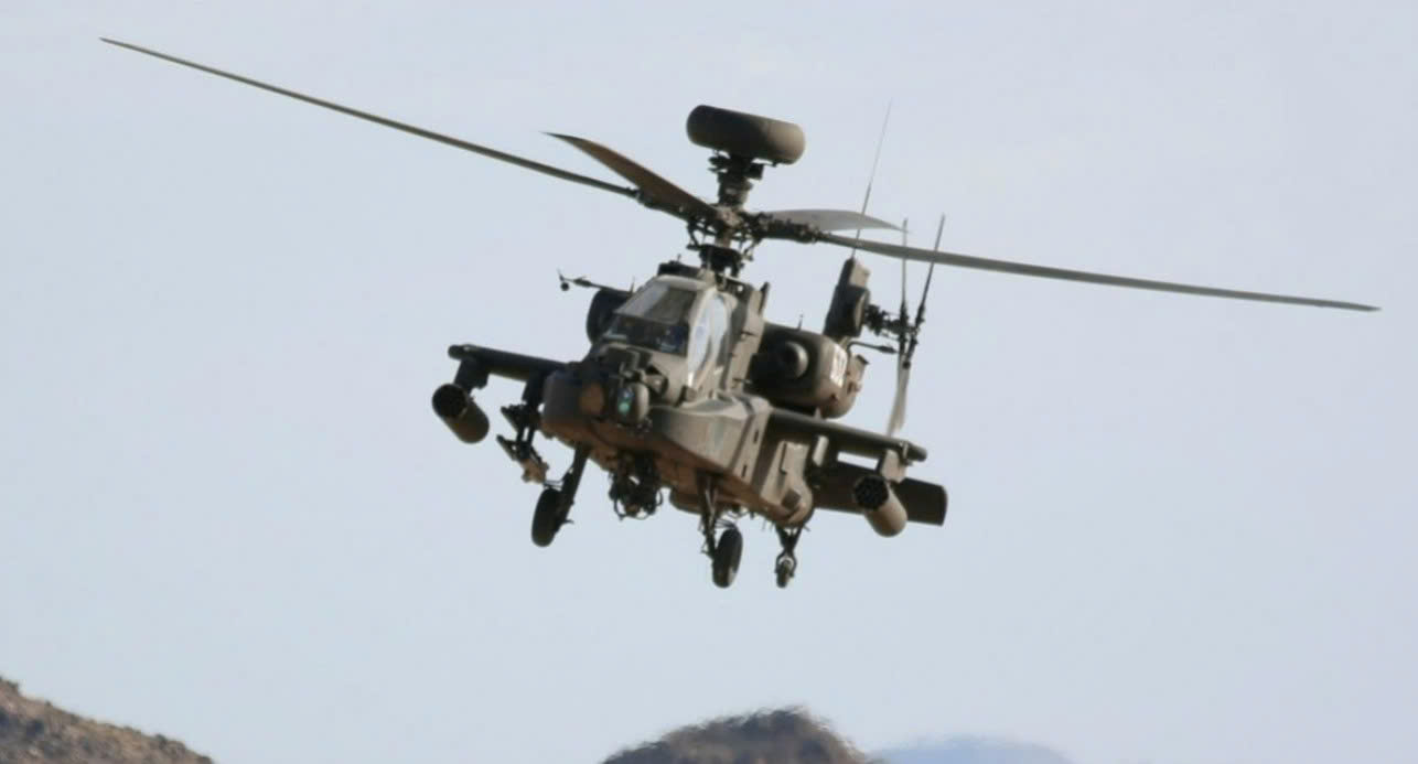 UAV Shahed của Iran có đủ khả năng bắn hạ trực thăng AH-64 Apache Mỹ?- Ảnh 1.